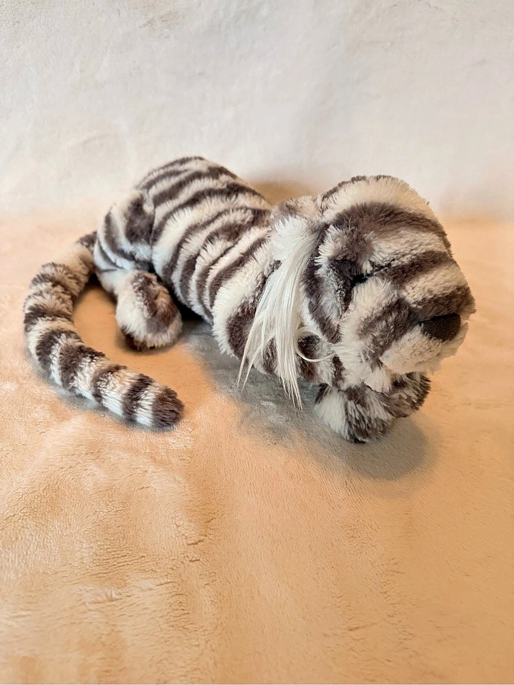 Jellycat Little Sacha Snow Tiger SAC4T 10” Retired Rare Grey Stripe Plush 🐯❄️